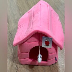 NEW with tags Berkshire Snoopy Peanuts Pet Dog Cat Bed Pink Valentine Day